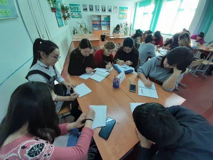 Жас мамандарға арналған " Жаңа білім беру мазмұныны бойынша сын тұрғысынан ойлау " тақырыбында коучинг өтті.