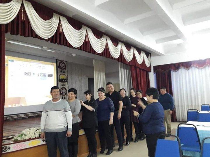 "БАЛАҒА ЖҮРЕК ЖЫЛУЫ" атты ата-аналармен треннинг өткізді.