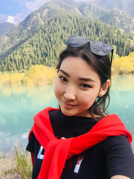 Адилова Айгерім мектебіміздің түлегі