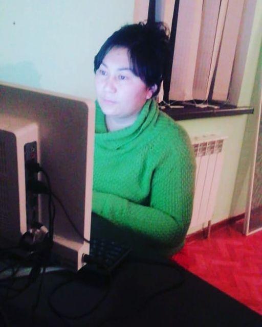 " Тұрмыстық химия дегініміз не? " деген тақырыпта əріптестеріне тәжірибе алмасу сабағын өткізді